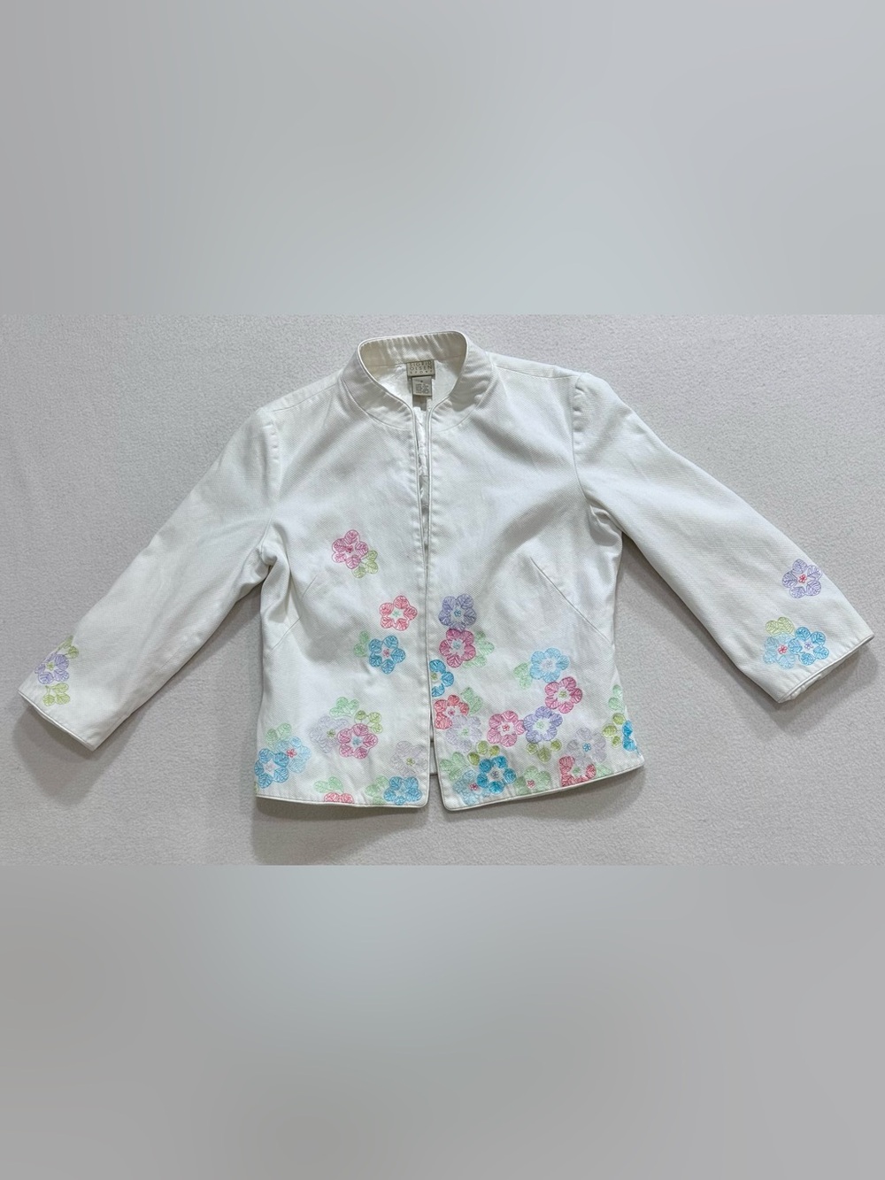 Sigrid Olsen White Jacket with Pastel Floral Embroidery - Picture 2 of 16